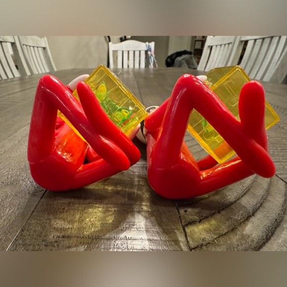 The Elf On The Shelf - Small Gift Holder Festive Elf Set For Christmas Tradition - Picture 10 of 13